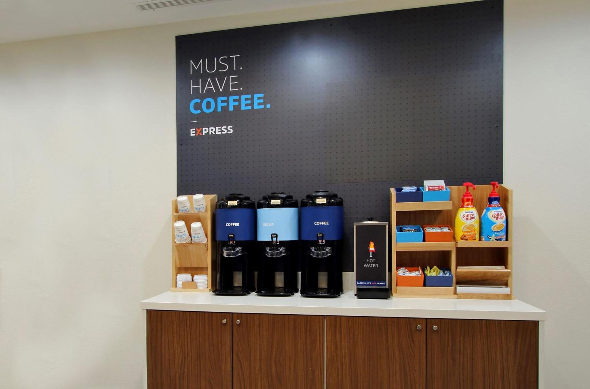 Holiday Inn Express & Suites Lebanon By Ihg Buitenkant foto
