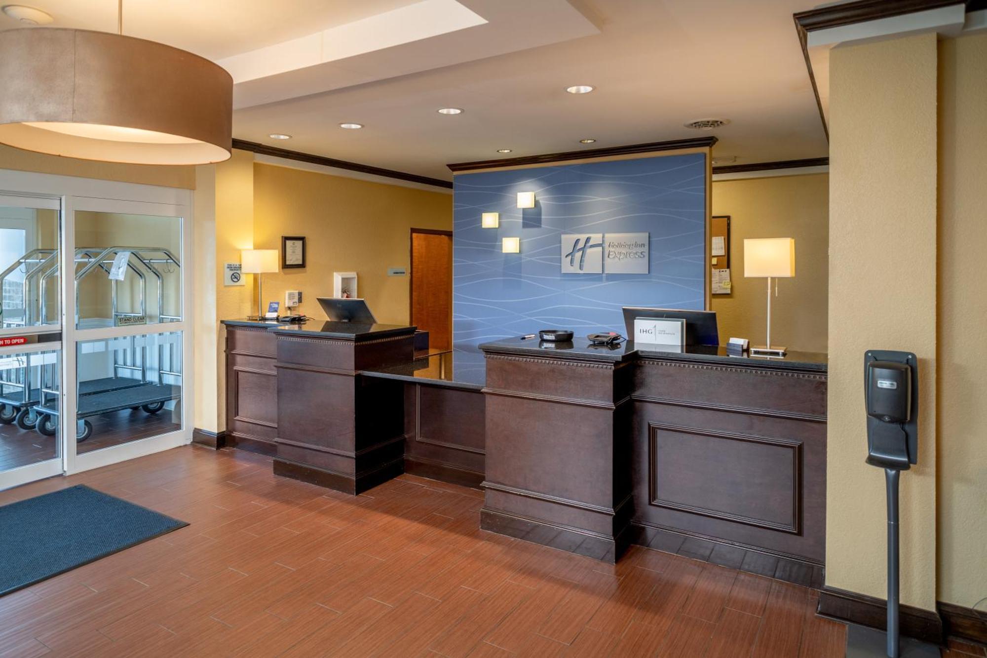 Holiday Inn Express & Suites Lebanon By Ihg Buitenkant foto