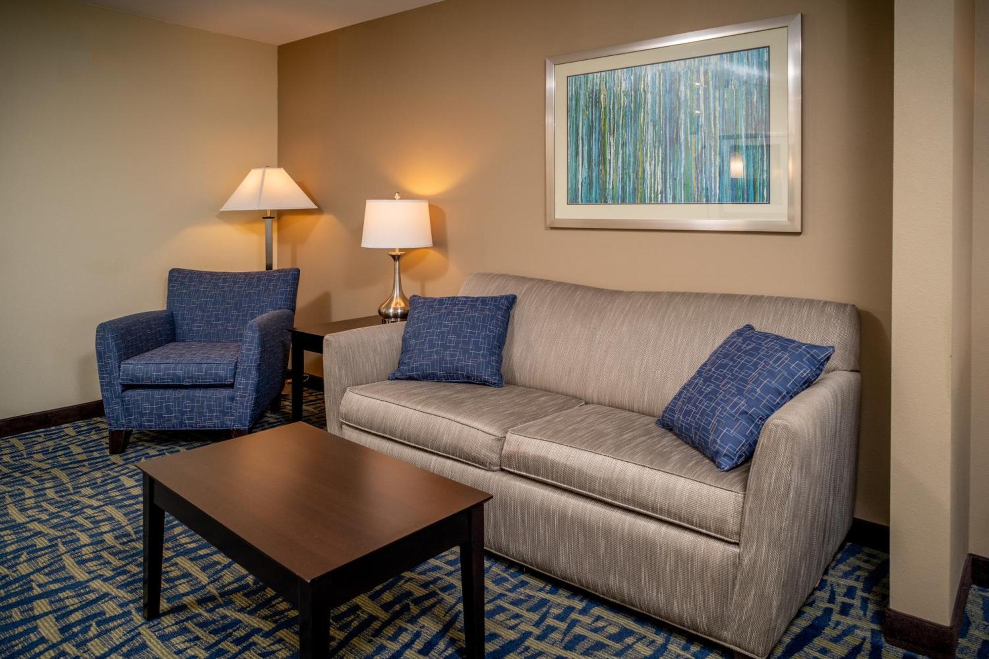 Holiday Inn Express & Suites Lebanon By Ihg Buitenkant foto