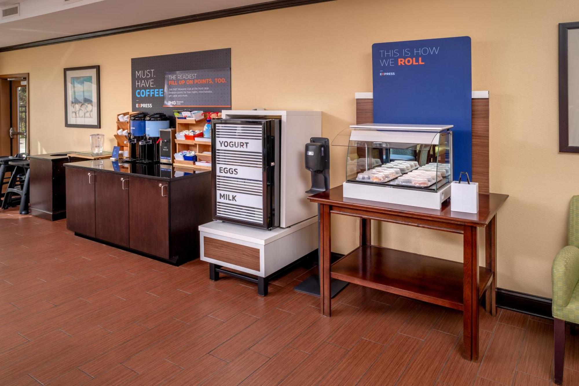 Holiday Inn Express & Suites Lebanon By Ihg Buitenkant foto