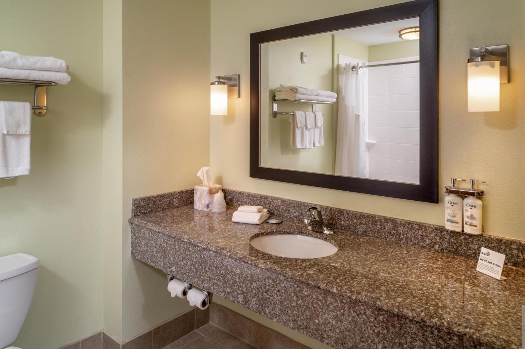 Holiday Inn Express & Suites Lebanon By Ihg Buitenkant foto
