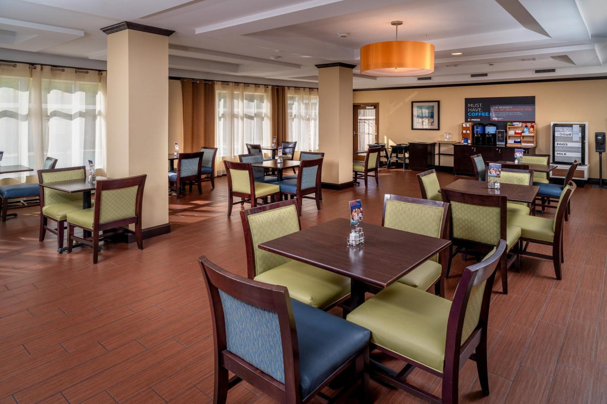 Holiday Inn Express & Suites Lebanon By Ihg Buitenkant foto