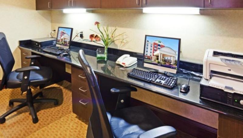 Holiday Inn Express & Suites Lebanon By Ihg Buitenkant foto